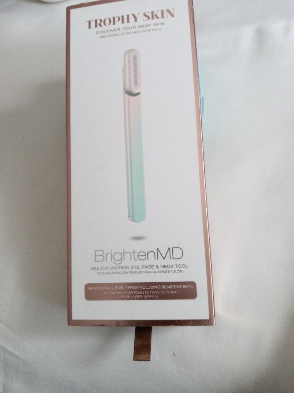 TROPHY SKIN - MULTI-FUNCTION EYE, FACE & NECK TOOL. NEW/BOXED/UNOPENED